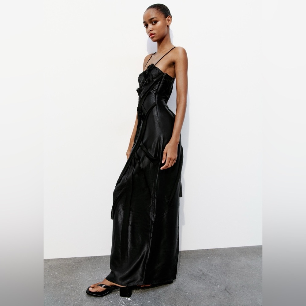 Zara floral raised appliqué satin effect dress - Picture 2 of 10